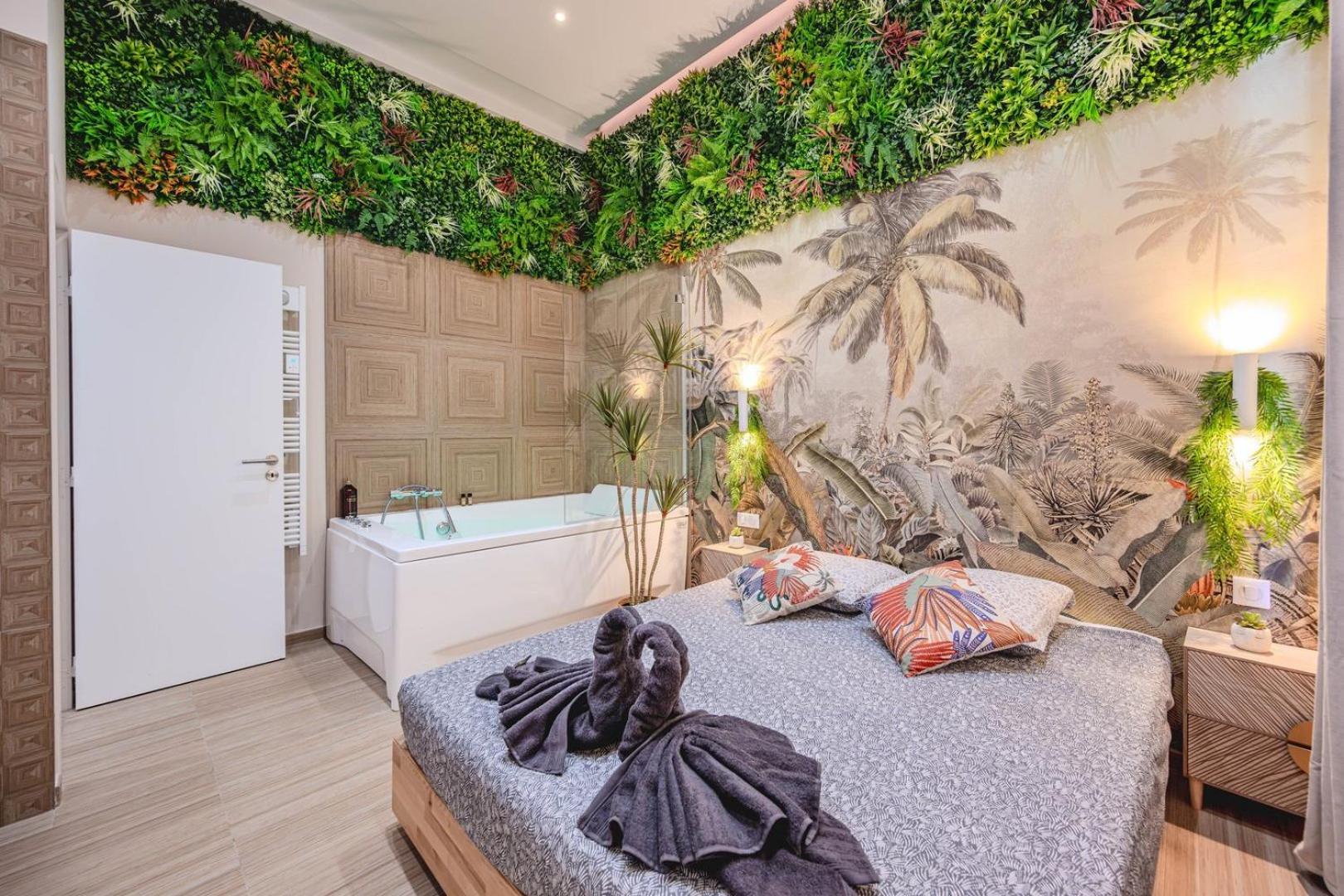 Little Bangkok - Luxury Apartment *