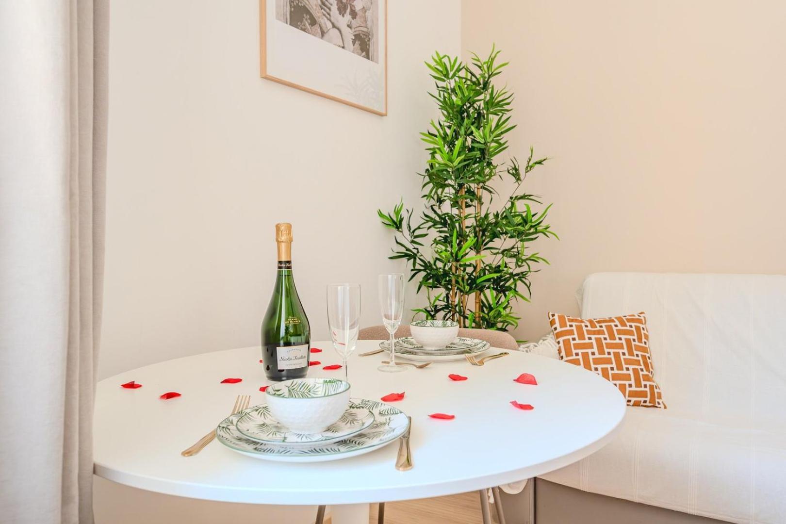 Apartment Little Bangkok - Luxury